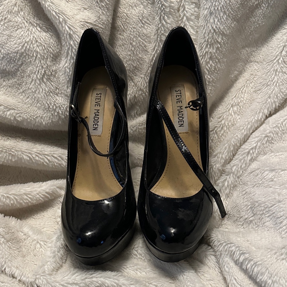 Steve Madden Glossy Black Heels